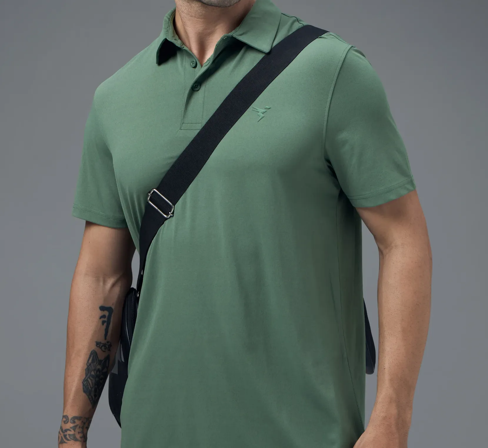 Men Solid Slim Fit Polo Myrtle T-shirt