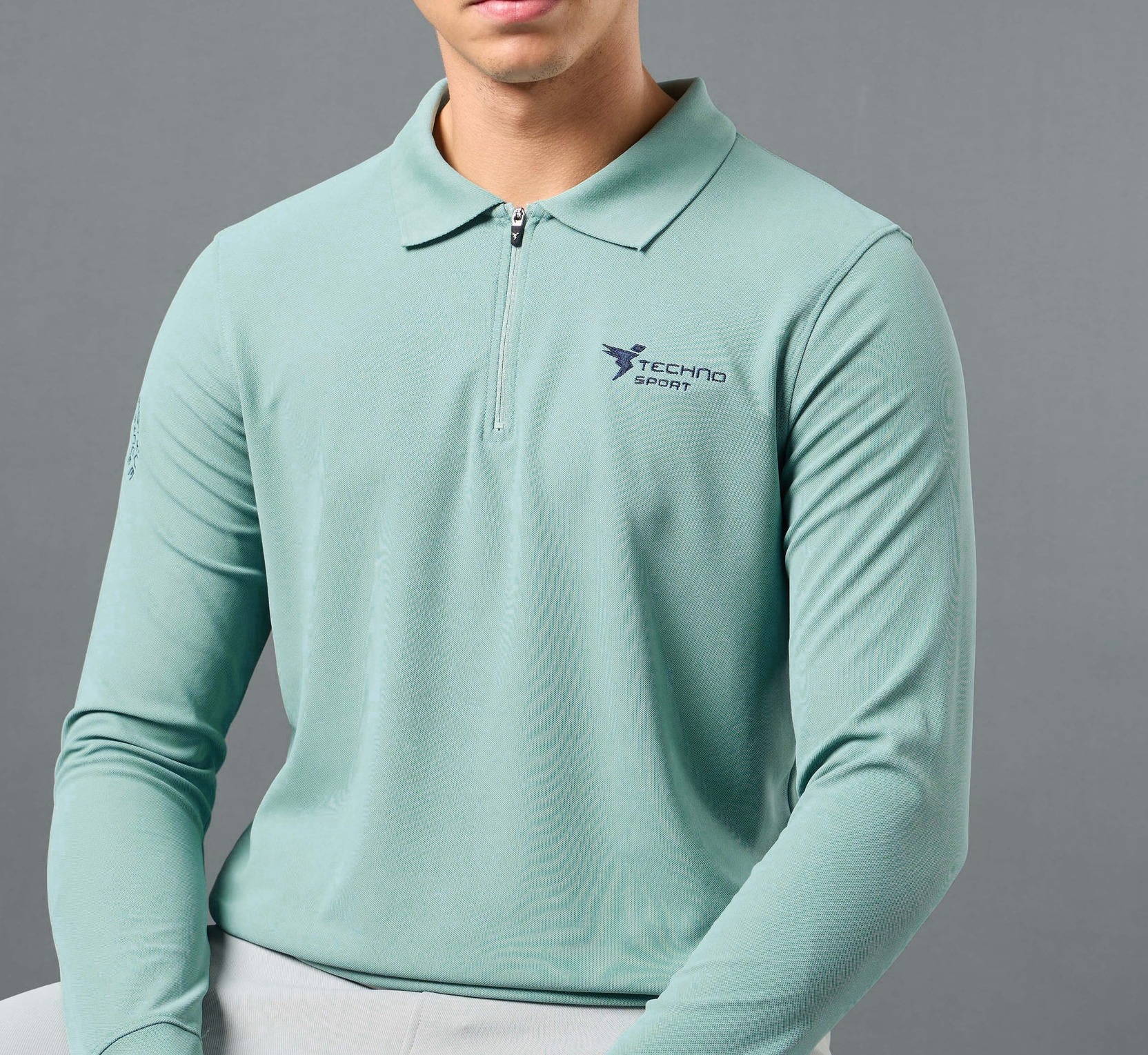 Men Solid Slim Fit Polo Sports Lake Green T-shirt