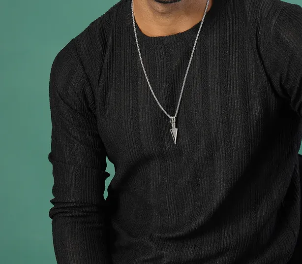 Polyester Knitted Slim Fit Round Neck Jet Black T-Shirt