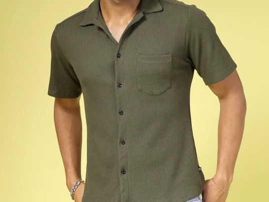 Solid Waffle Knit Cuban Collar Shirt